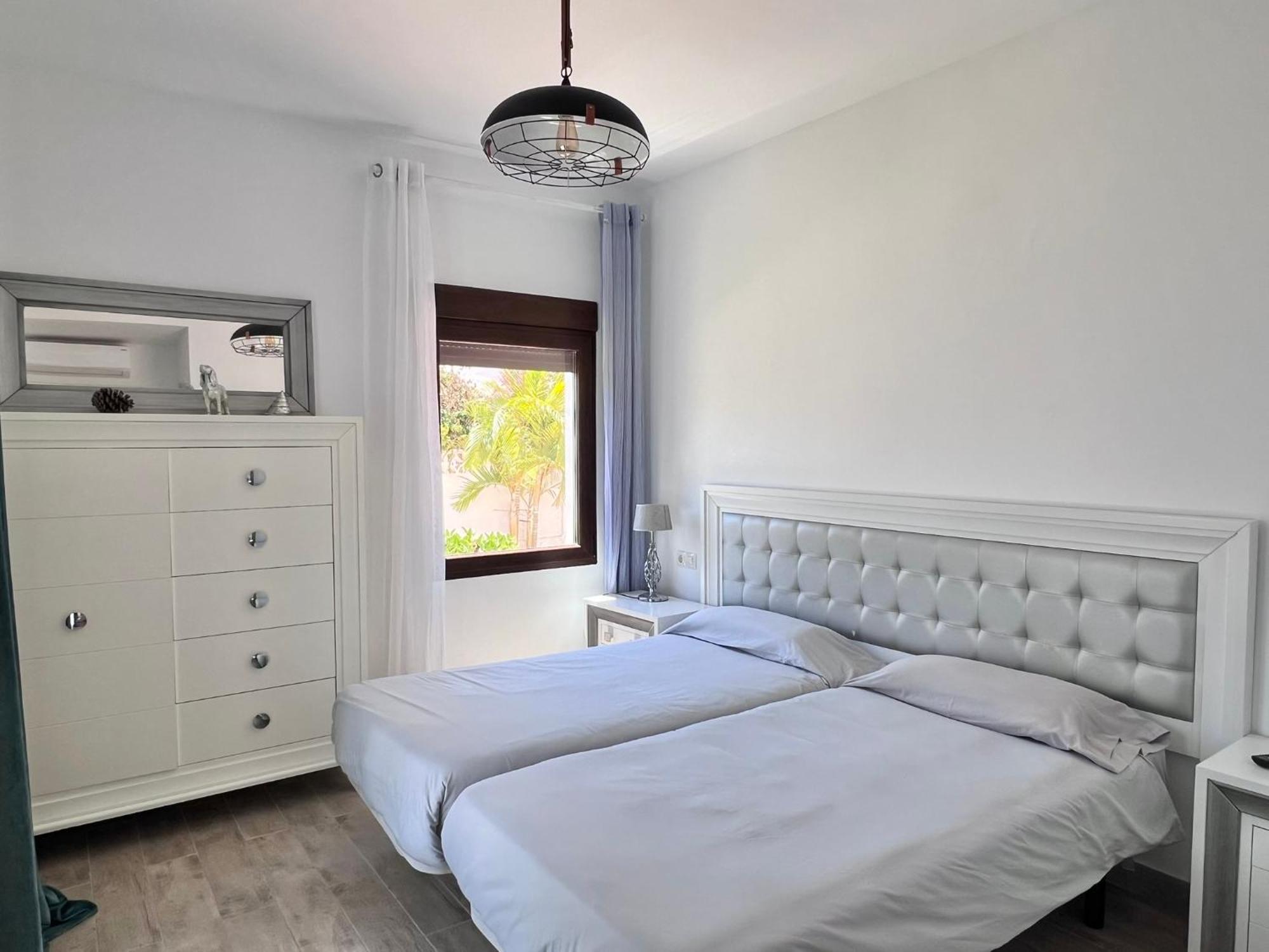 Pirata Bungalow Sea Front Estepona Luaran gambar
